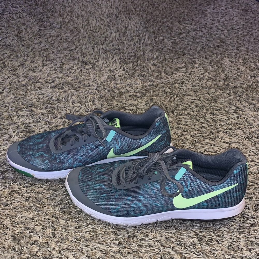 Nike shoes women’s
